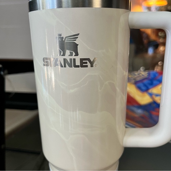NWT Stanley Flowstate Quencher H2.0 Tumbler in unique Calcite Calacatta pattern - Picture 2 of 9